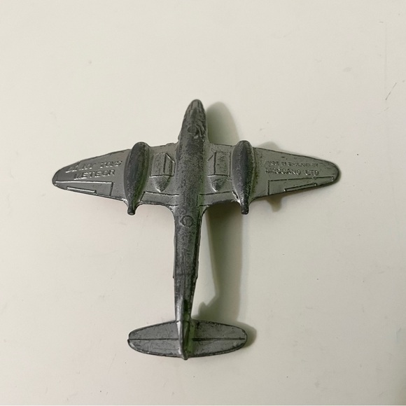 Dinky Toys Jet Aircraft Diecast Airplane - Picture 10 of 10
